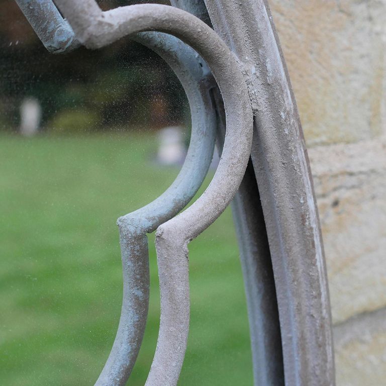Garden Mirror - Rustic - White Metal - Round