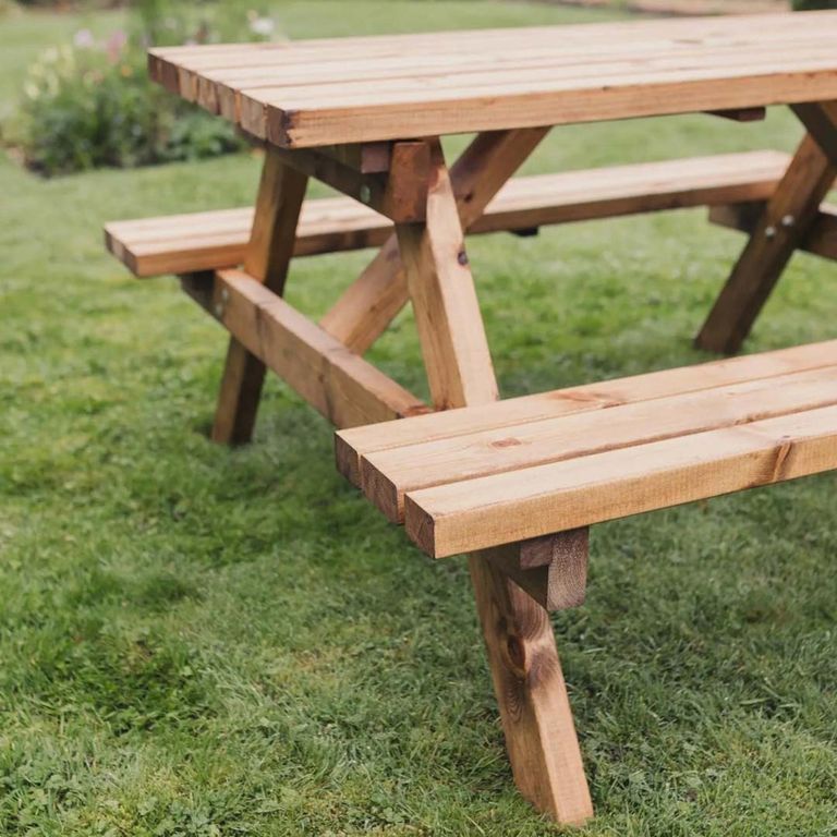 Churnet Valley Deluxe Redwood Garden Picnic Table - 150cm