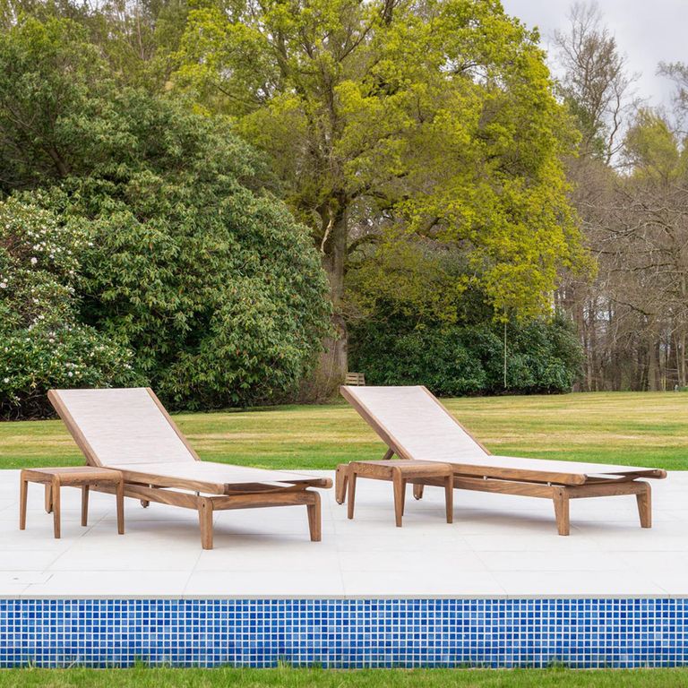 Bolney Adjustable Sling Sunbed - Garden - Acacia Wood