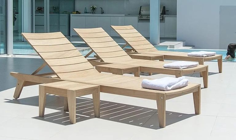 Roble Garden Adjustable Sunbed