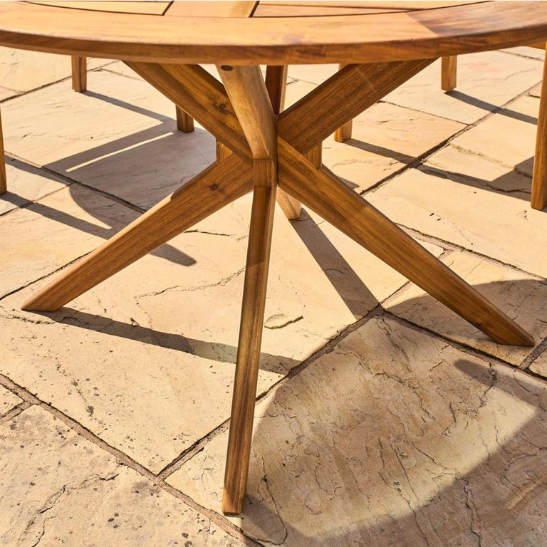 Cotswold Garden Dining Table - 4 Seater - 125cm - Round - Acacia Wood