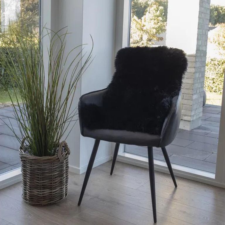 Throw - Lambskin - Black