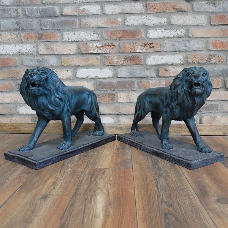Pair of Lions - Black Resin - Set of 2