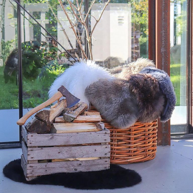 Throw - Lambskin - Brown