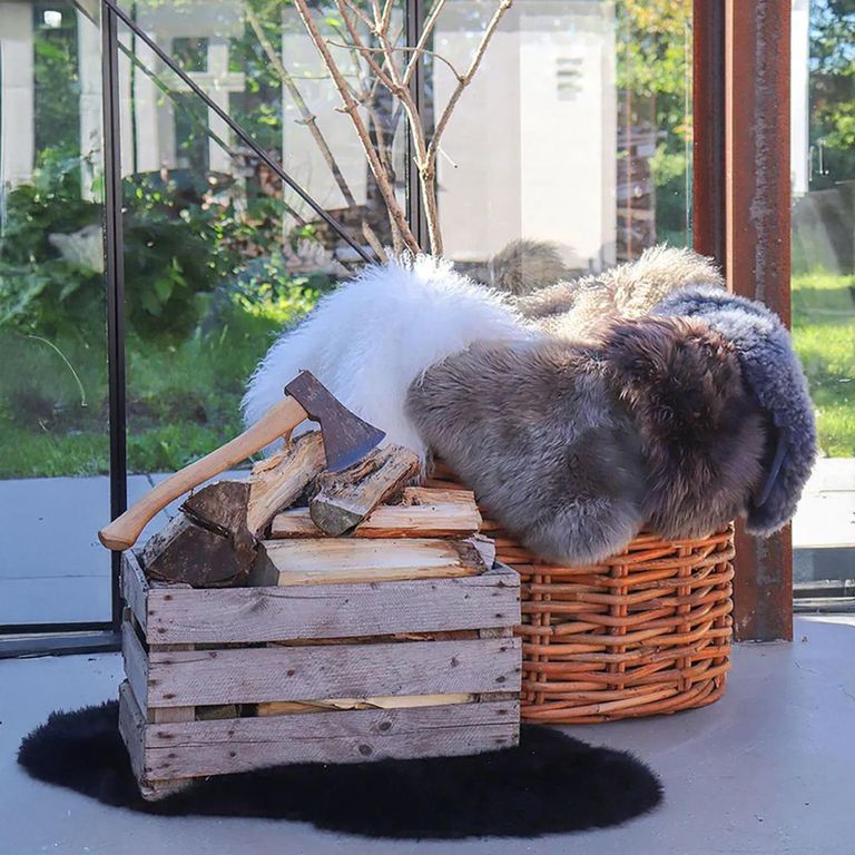 Throw - Lambskin - Grey