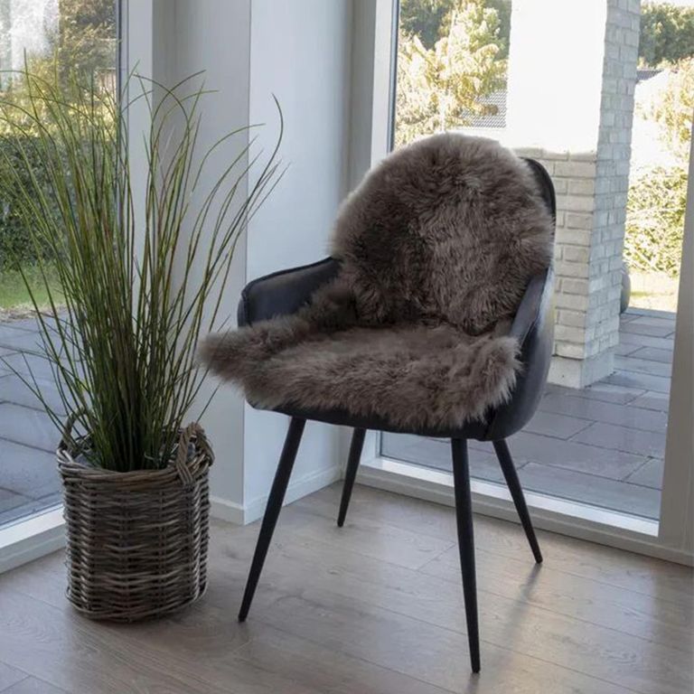 Throw - Lambskin - Light Brown