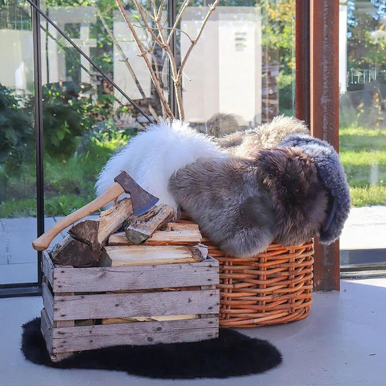 Throw - Lambskin - Light Brown