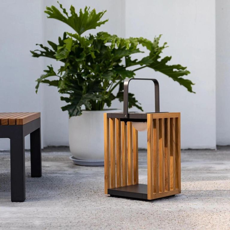 Venus Wood Garden Light - Small - Solar