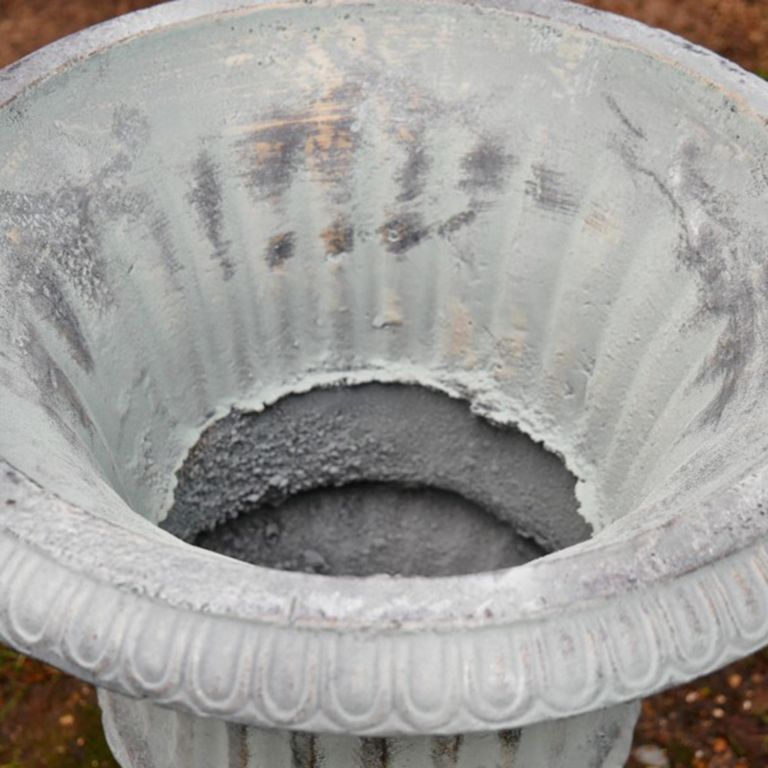 Garden Urn - Off Cream - Metal