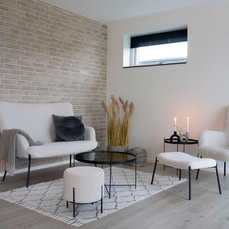 Alford Pouf - White Boucle Fabric - Round