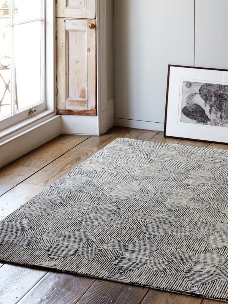 Contemporary Design Camden Rug - Black and White - Sizes Available