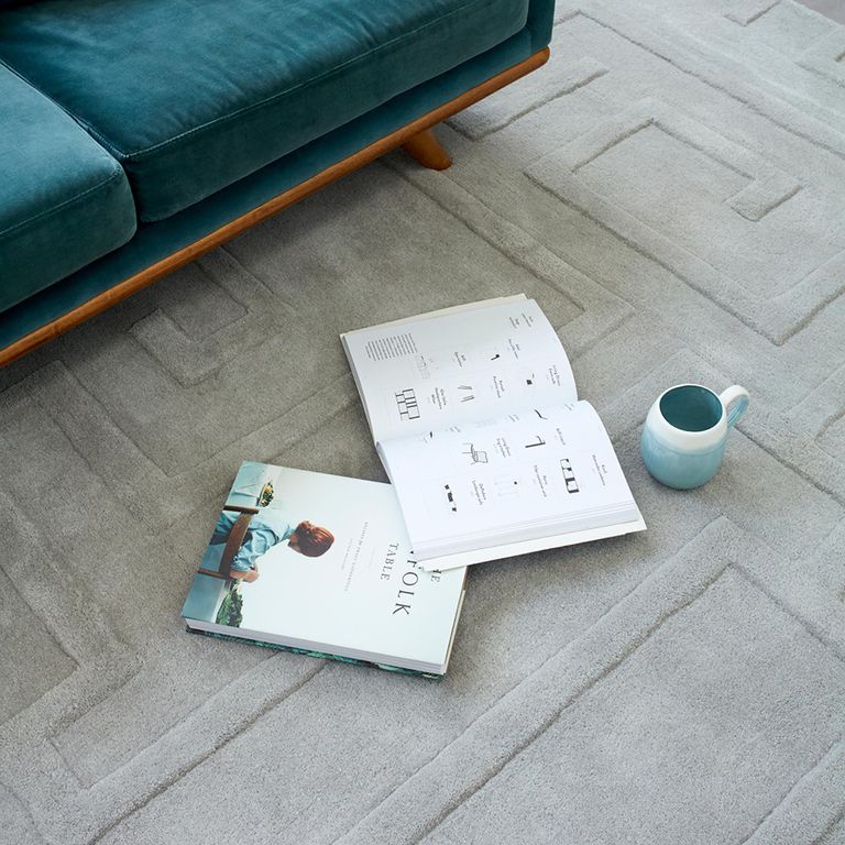 Contemporary Plain Maze Rug - Silver - Sizes Available