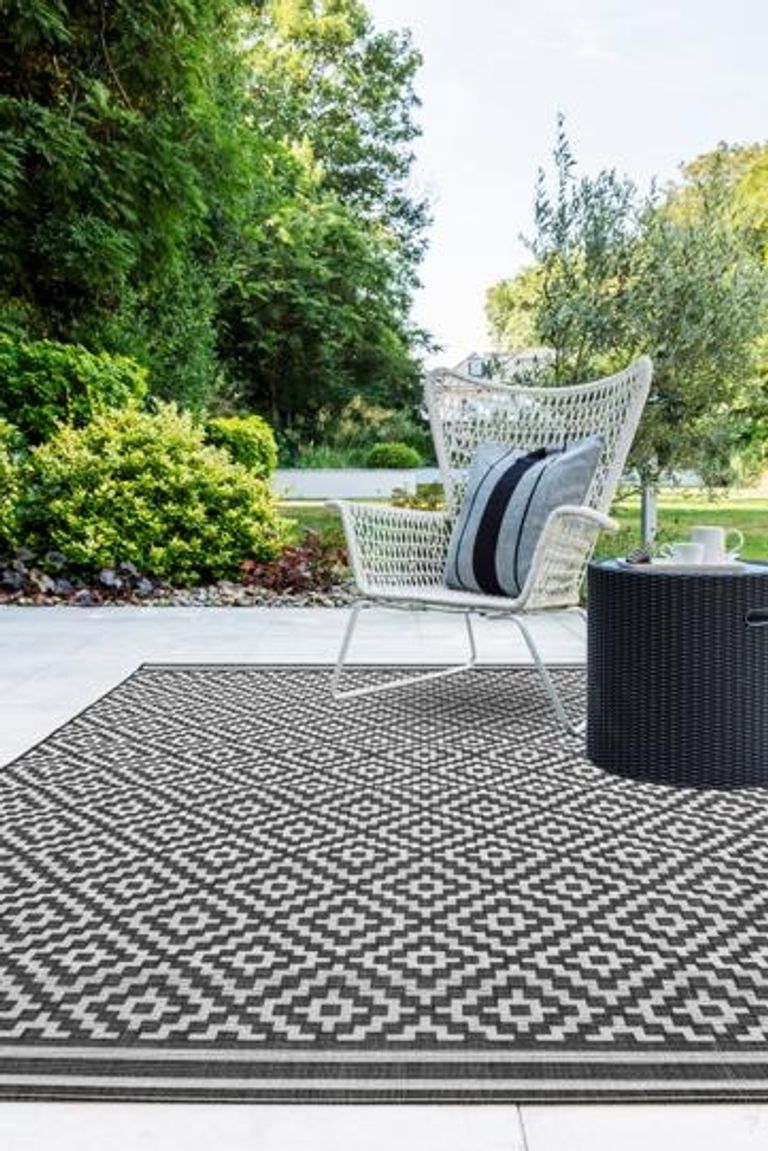 Easy Patio Rug - Diamond 12 - Mono - Sizes Available