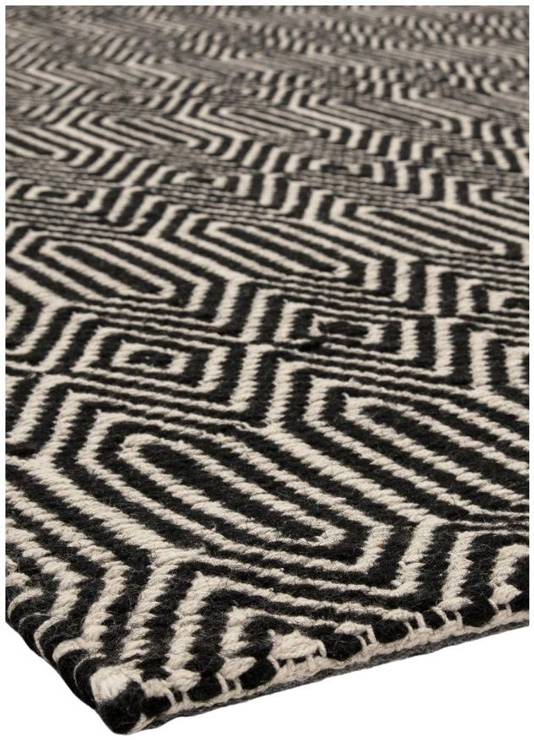 Easy Sloan Rug - Black - Sizes Available