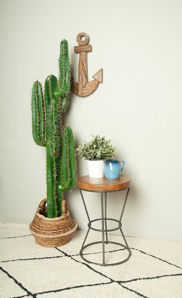 Evansville Mango Wood Round Stool