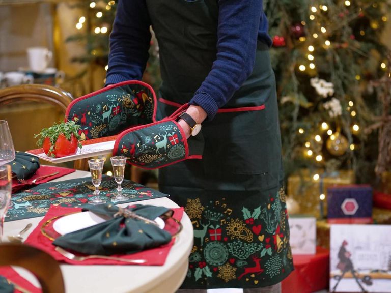 A Christmas Wish 2 Platter - White, Black and Red - Bone China - Set of 4