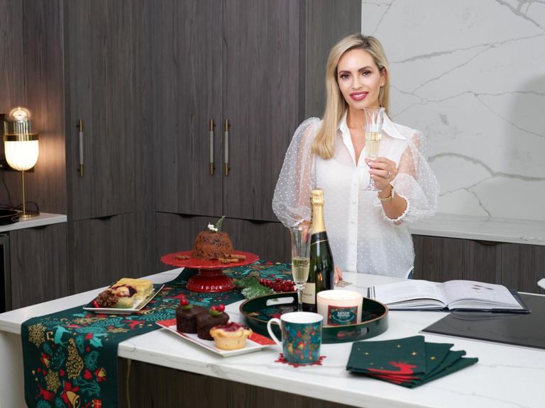 A Christmas Wish Ceramic 6 Mugs - White and Green - Set of 4