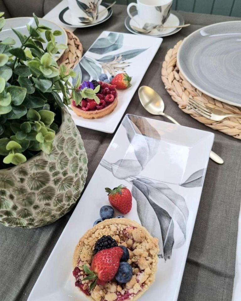 Birds of Paradise 2 Platter - White, Grey and Green - Bone China - Set of 4