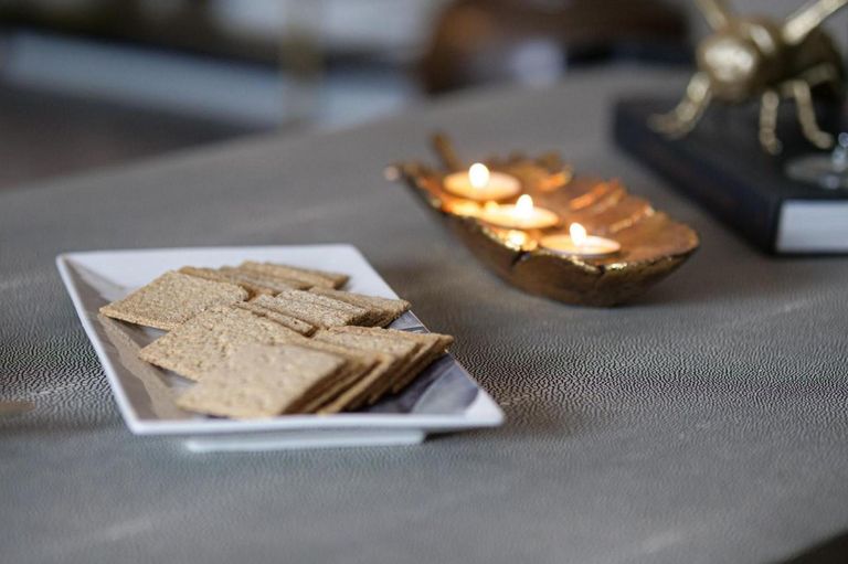 Birds of Paradise 2 Platter - White, Grey and Green - Bone China - Set of 4