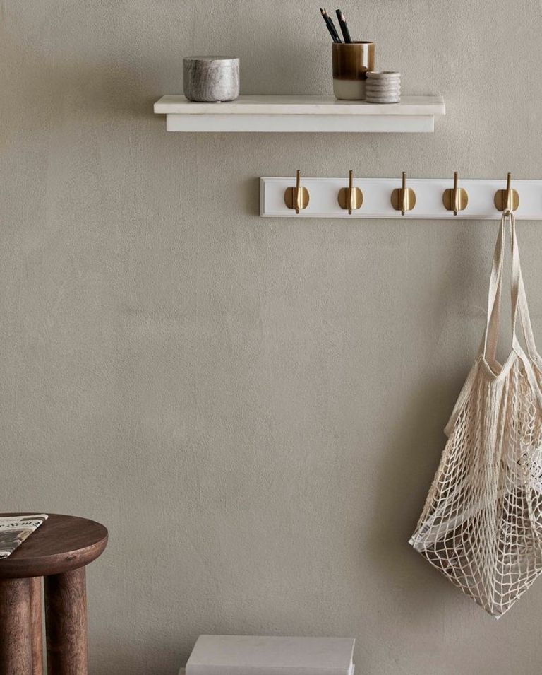 Edgy Matt White 8 Hooks Coat Rack