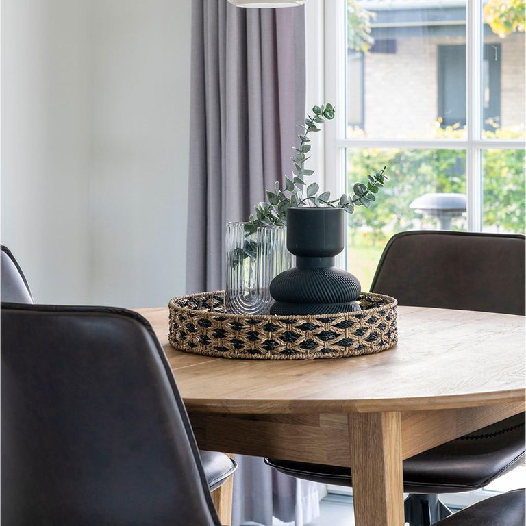 Nerja Tray - Round - Seagrass - Natural & Black