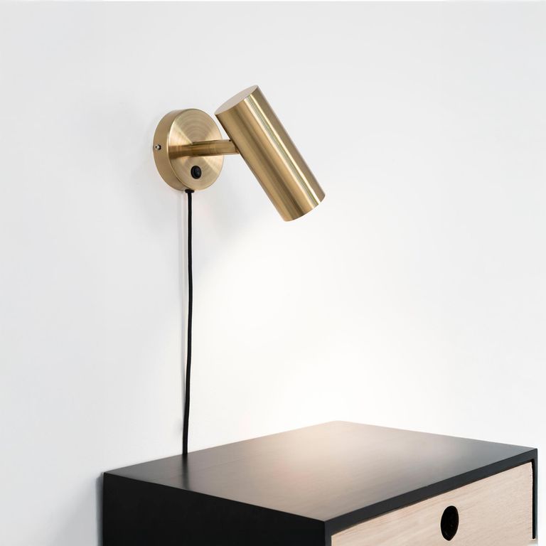 Yacolt Wall Lamp - Brass Metal