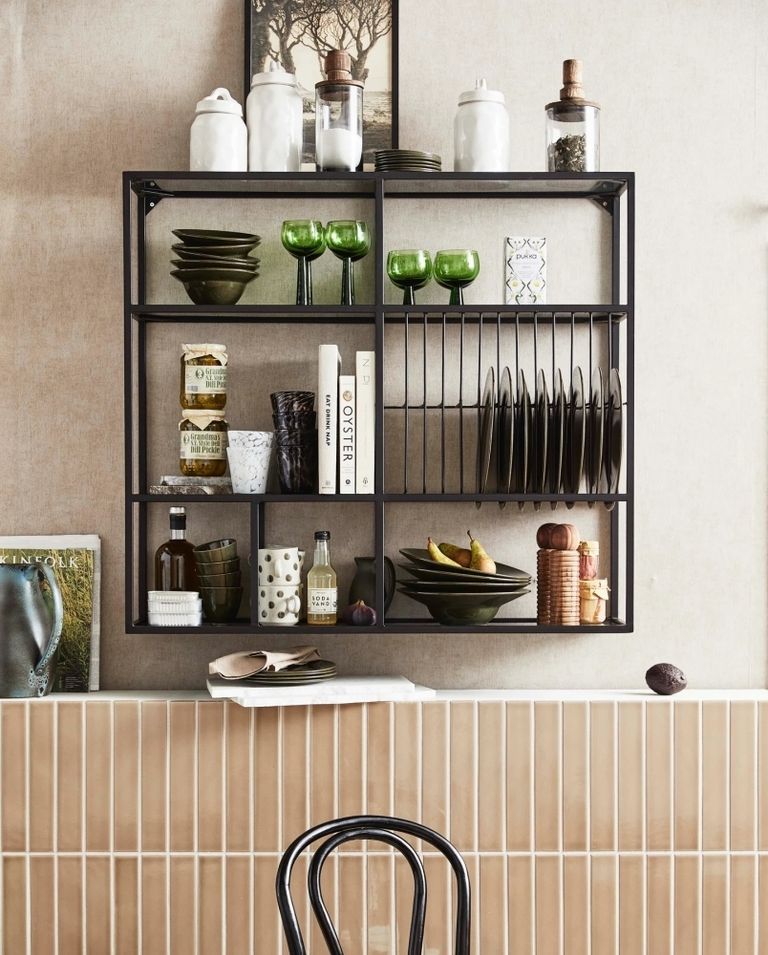Rur Black Glass Wall Shelf