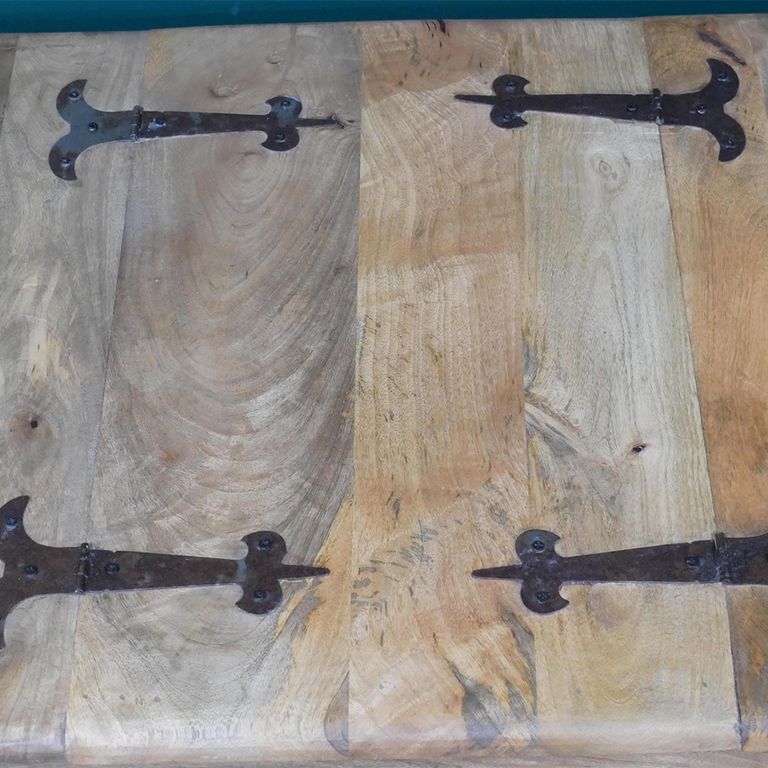 Coffee Table - Rustic Trunk - Mango Wood