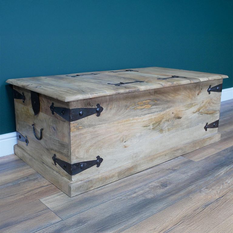 Coffee Table - Rustic Trunk - Mango Wood