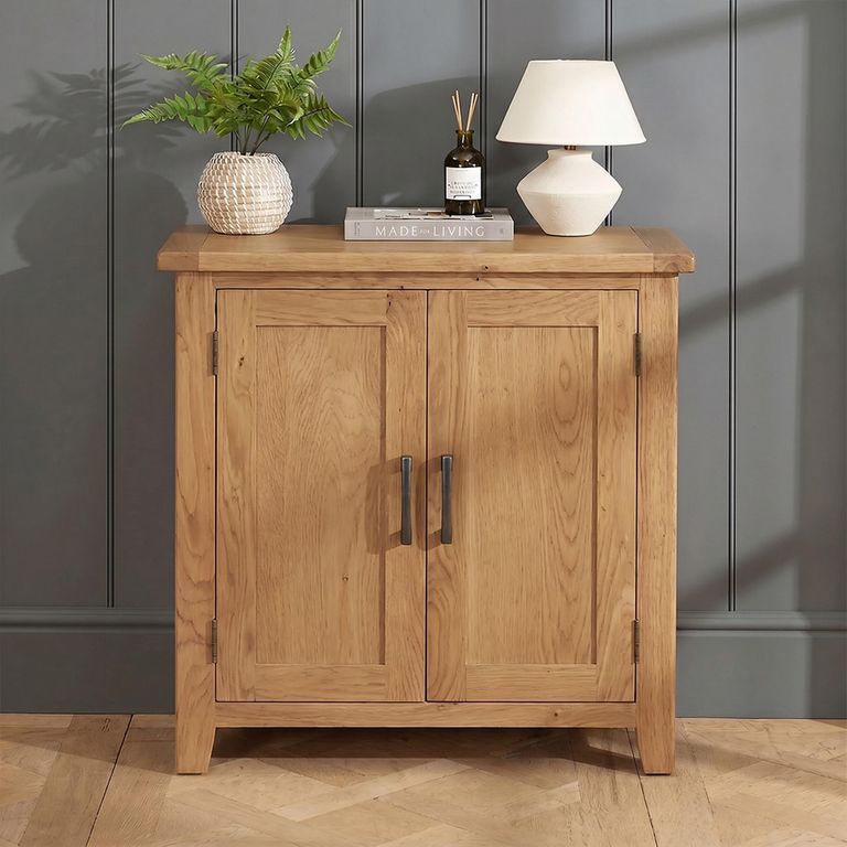 Hampshire Oak Cabinet - 2 Door