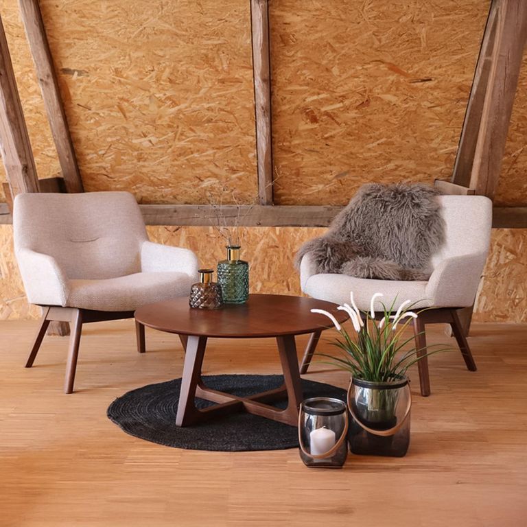 London Lounge Chair - Sand - Fabric - Walnut Legs