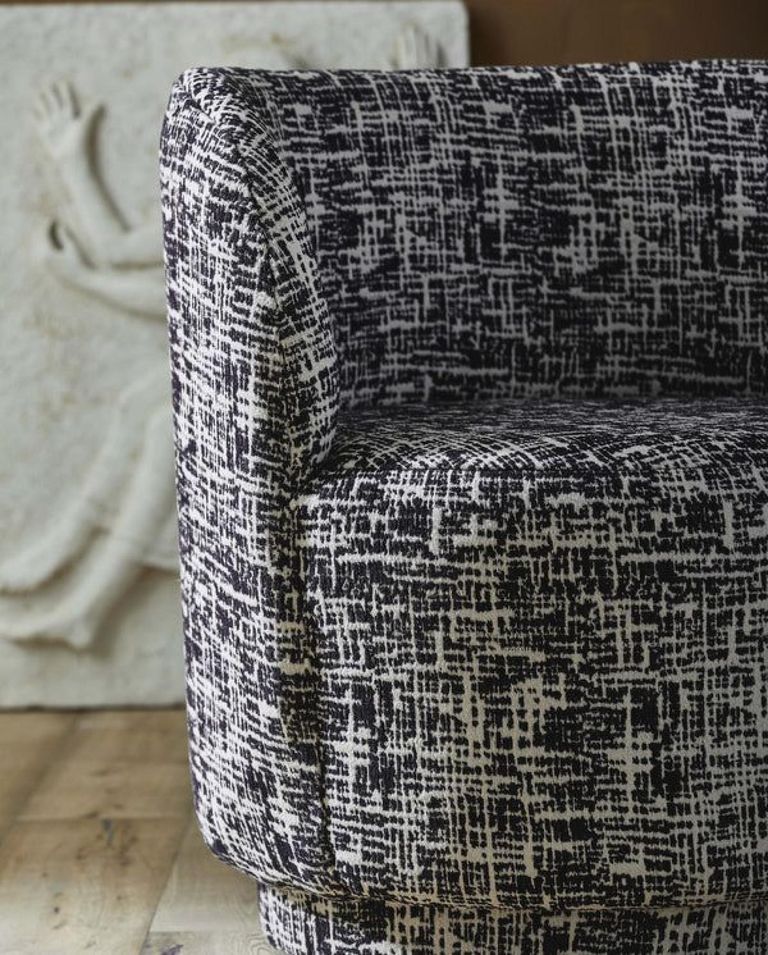 Bomu Fabric Lounge Chair