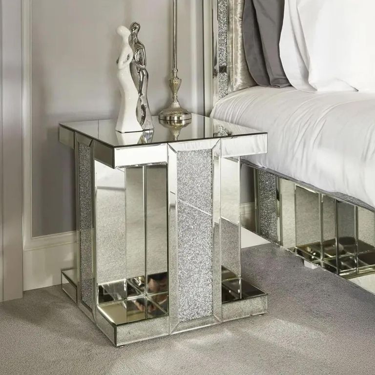 Clearance - Naro End Table - Square - Mirrored - B71