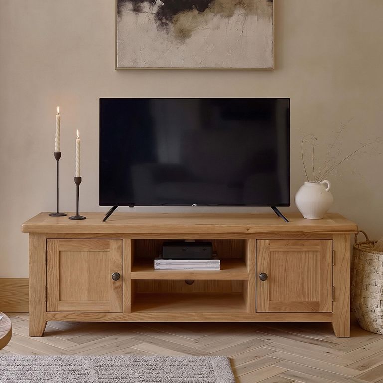 Appleby TV Unit - 134cm - Medium - Oak