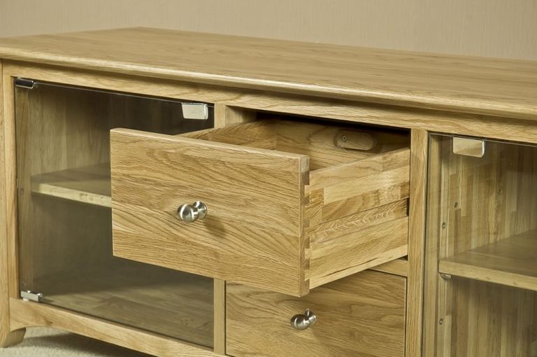 Shaker Oak Large TV Unit