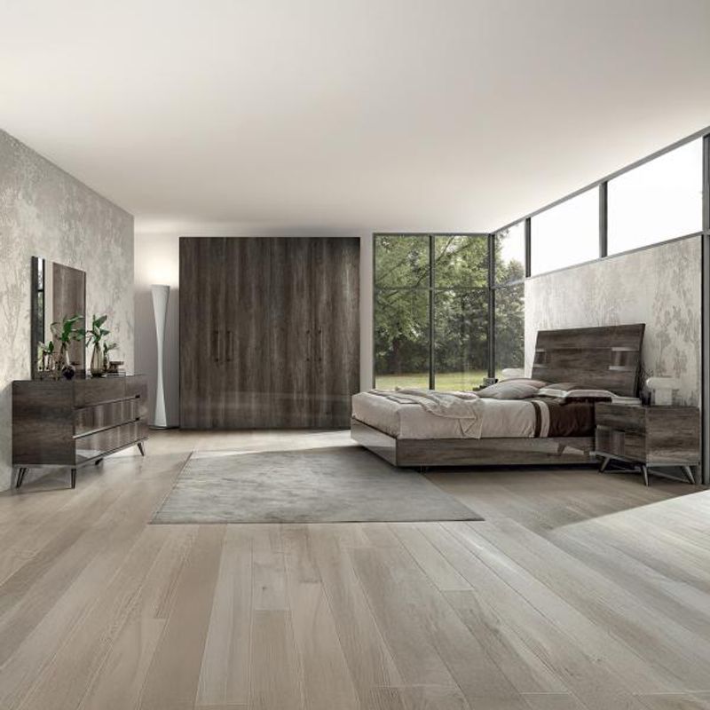 Medea Night Vintage Oak