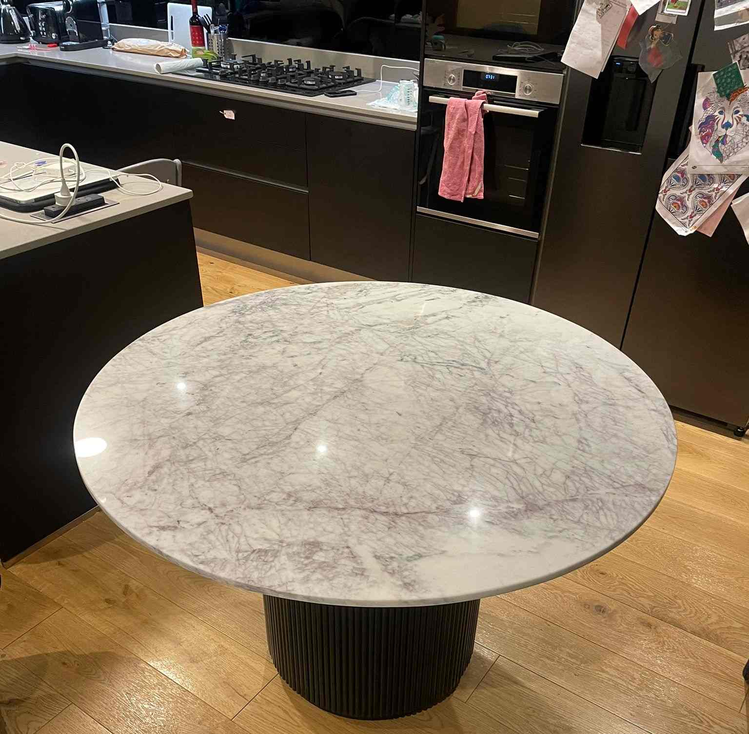 Lucas Black Round Fluted Dining Table - 4 Seater - 120cm - White Marble Top