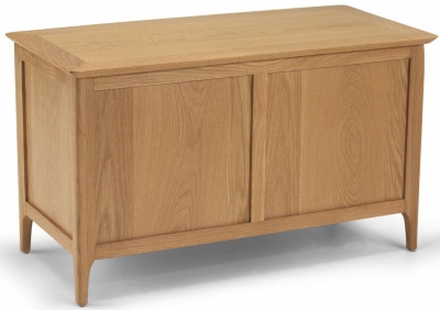 Product photograph of Cornett Shaker Style Oak Ottoman Storage Box For Blanket Storage In Bedroom from Choice Furniture Superstore