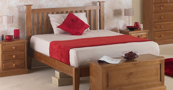 Heritage Hendon Pine Bedroom