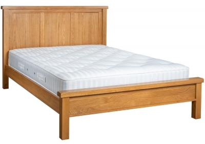Product photograph of Oakland Oak 5ft King Size Bed from Choice Furniture Superstore