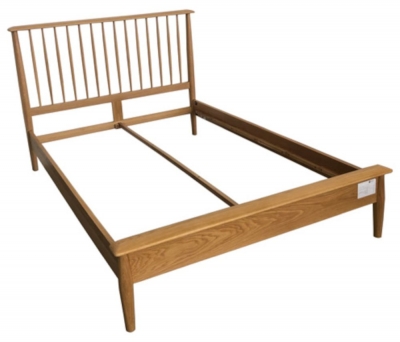 Product photograph of Malmo Oak Low Foot Bed - Comes In 4ft 6in Double And 5ft King Size Options from Choice Furniture Superstore