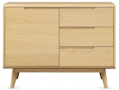 Product photograph of Carrington Oak Compact 1 Door Sideboard from Choice Furniture Superstore