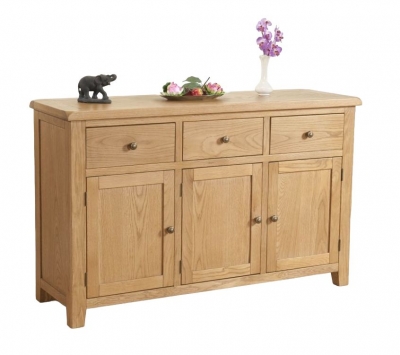 Product photograph of Dorset Oak Large Sideboard from Choice Furniture Superstore