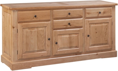 Product photograph of Fairford Oak Large Sideboard from Choice Furniture Superstore