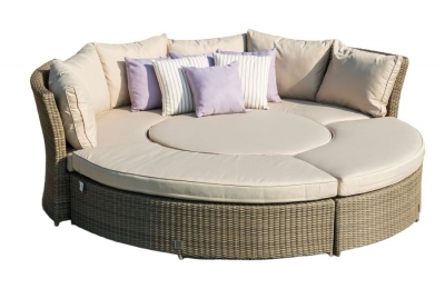 Maze Winchester Lifestyle Rattan Suite with Rising Table