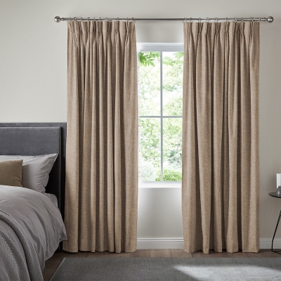 Product photograph of Ruben Biscuit Curtain from Choice Furniture Superstore