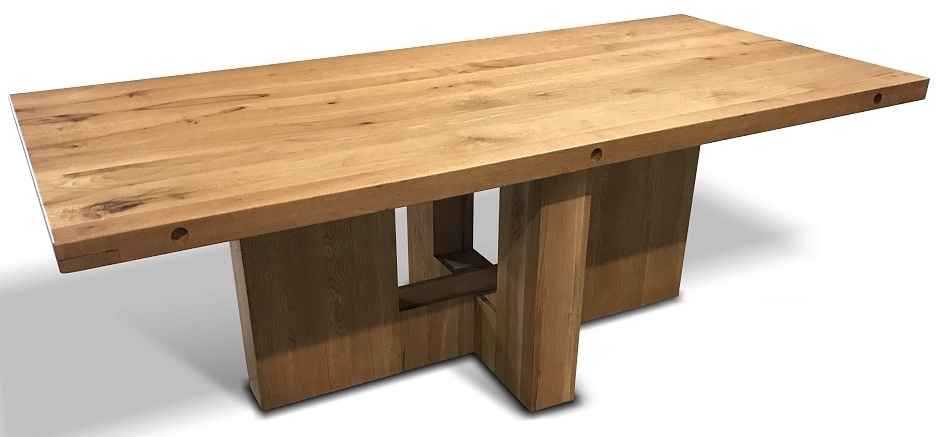 Bastion dining outlet table