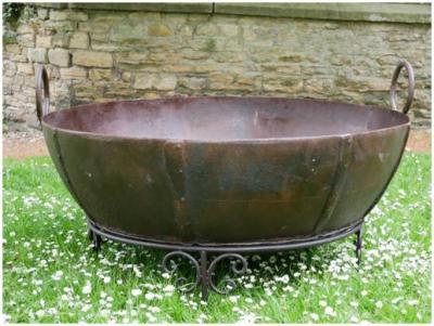 Product photograph of Giant Kadai from Choice Furniture Superstore