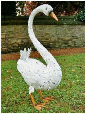 Product photograph of Metal Swan - 6205 from Choice Furniture Superstore