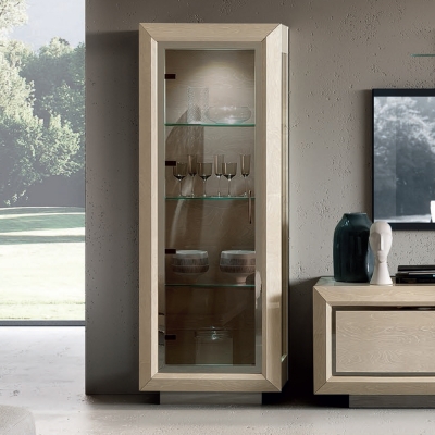 Product photograph of Camel Elite Day Sand Birch Italian 1 Door Vitrine from Choice Furniture Superstore